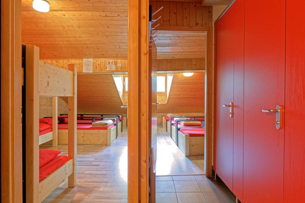 Petit Velan - Coworking & Coliving Hostel บูร์ก-แซ็งต์-ปิแอร์ ภายนอก รูปภาพ
