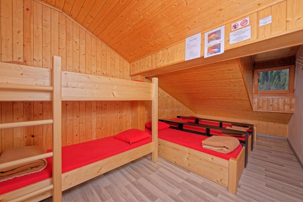 Petit Velan - Coworking & Coliving Hostel บูร์ก-แซ็งต์-ปิแอร์ ภายนอก รูปภาพ