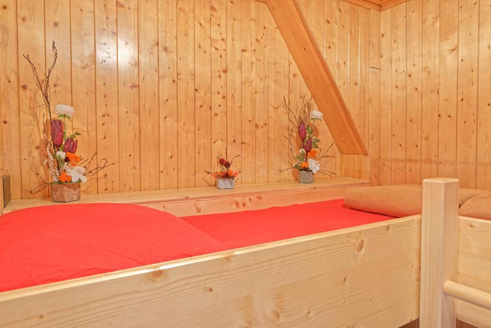 Petit Velan - Coworking & Coliving Hostel บูร์ก-แซ็งต์-ปิแอร์ ภายนอก รูปภาพ