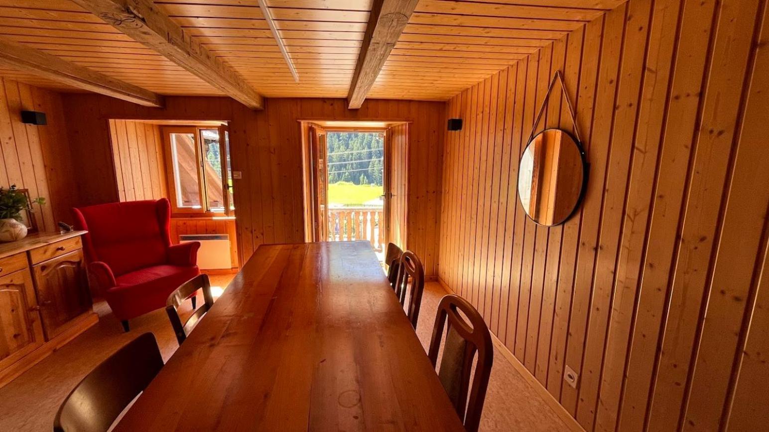Petit Velan - Coworking & Coliving Hostel บูร์ก-แซ็งต์-ปิแอร์ ภายนอก รูปภาพ