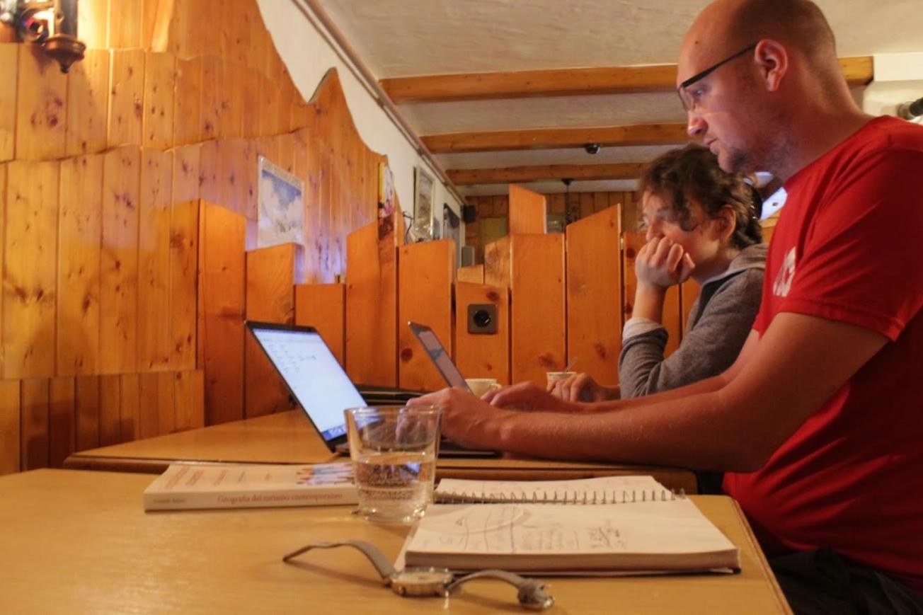 Petit Velan - Coworking & Coliving Hostel บูร์ก-แซ็งต์-ปิแอร์ ภายนอก รูปภาพ